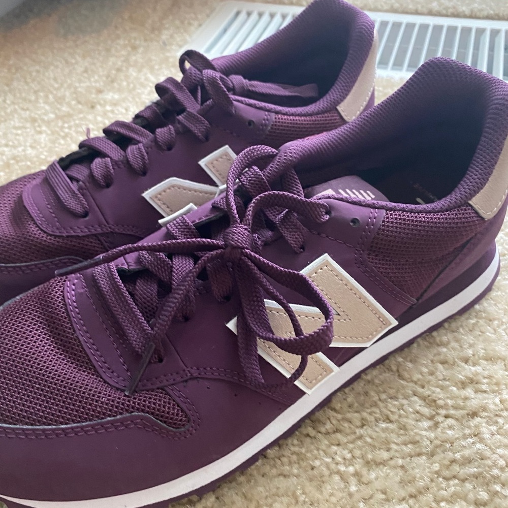 New balance shoes